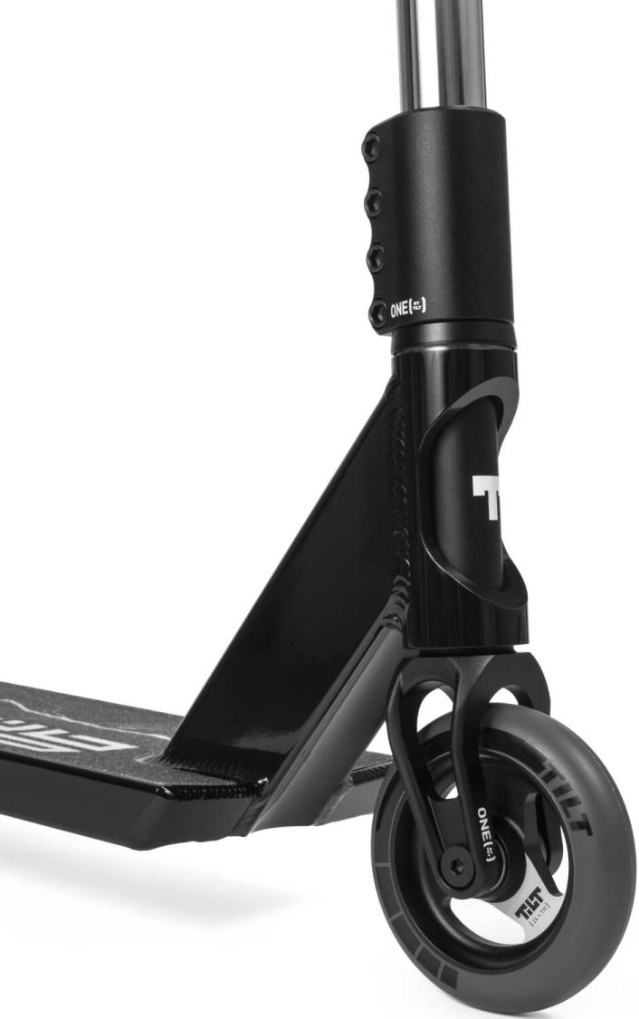 Tilt Contact Build trick løbehjul i sort med bredt 5,5'' deck, SCS og 110 mm hjul til street.