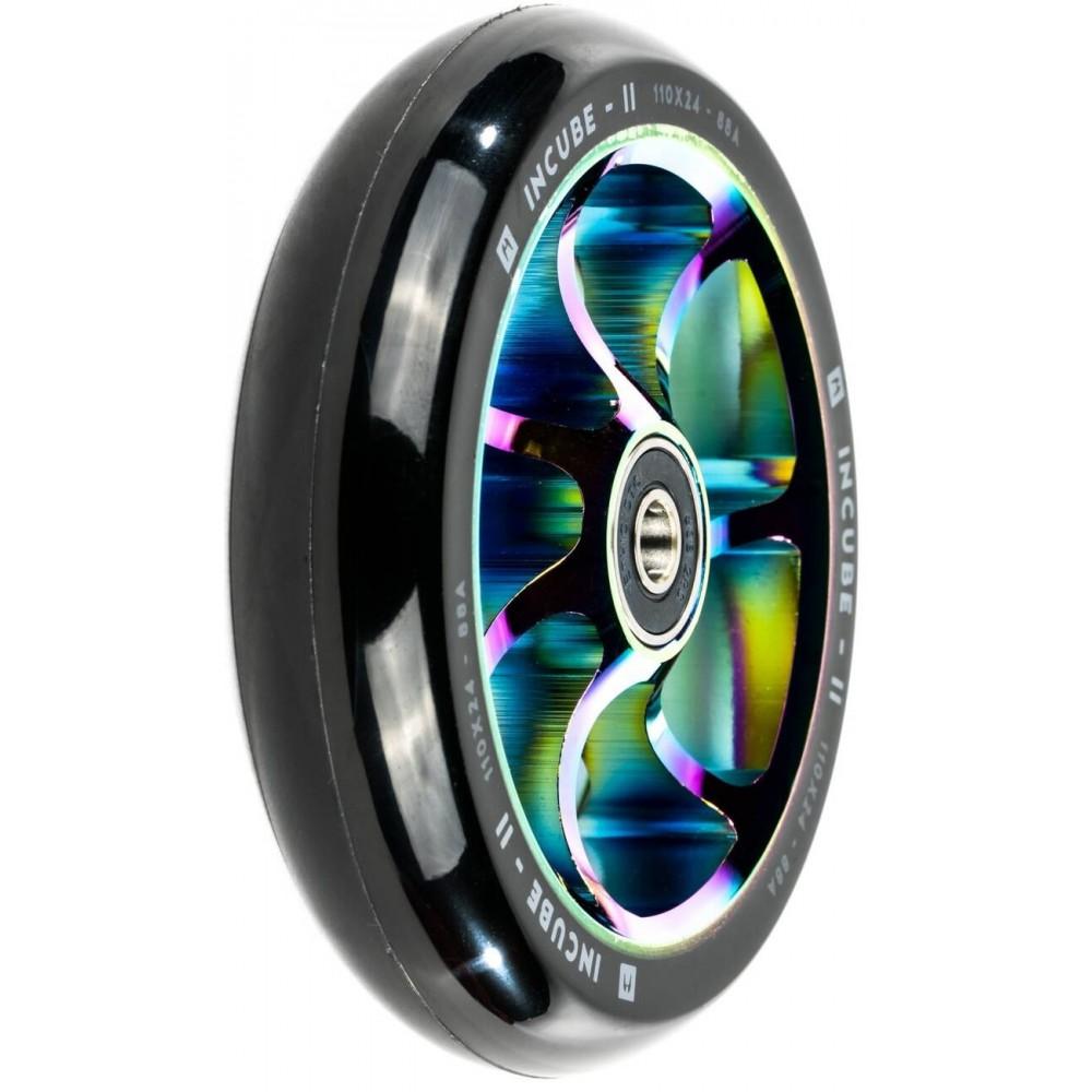 Ethic Incube V2 hjul til løbehjul i neochrome med 100/110 mm diameter og 24 mm bredde.