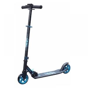 Løbehjul til børn hos AJ Scooters – trehjulede modeller, justerbare løsninger og løbehjul med store hjul til tryg og komfortabel kørsel.
