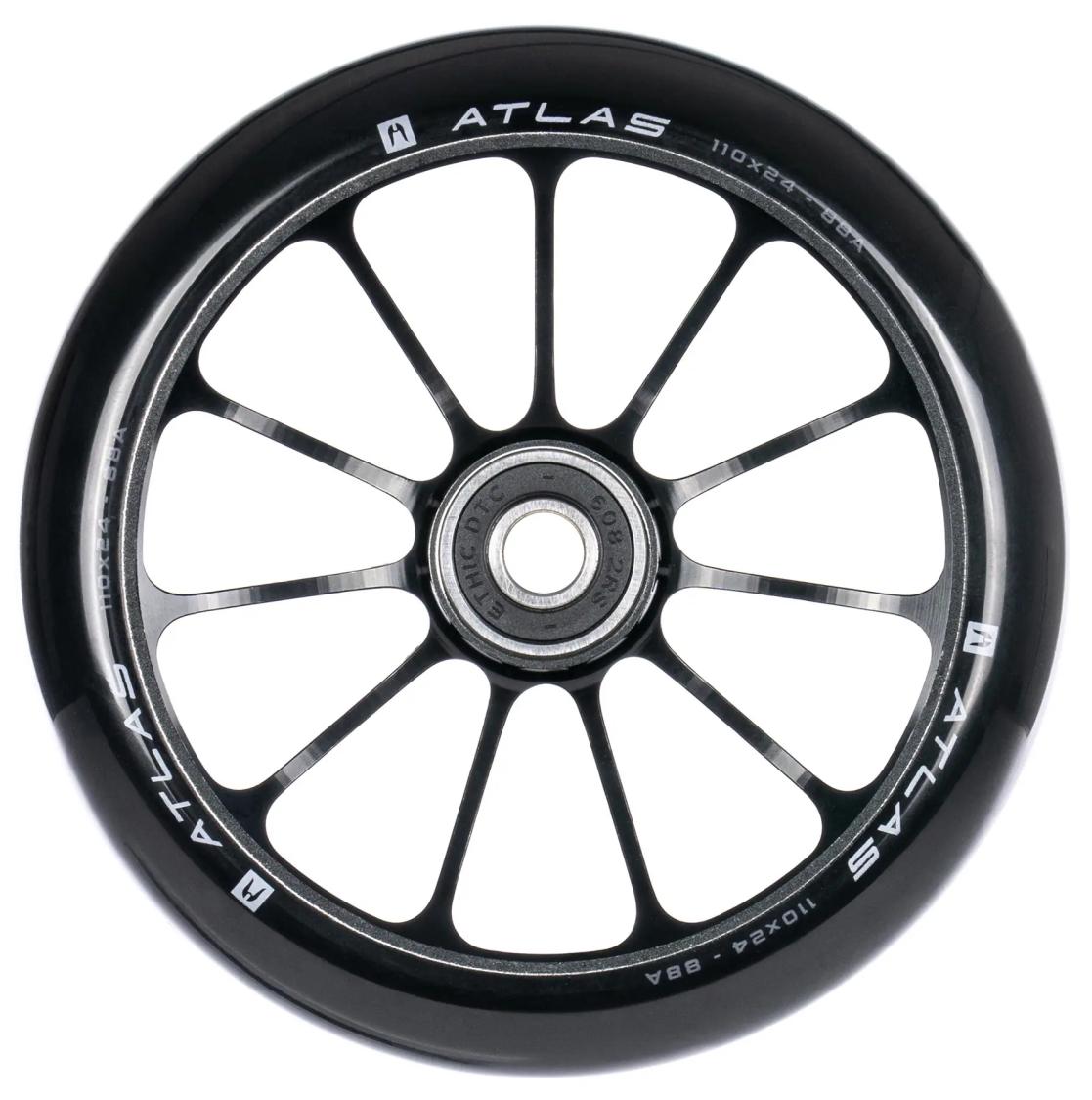 Ethic Atlas hjul til løbehjul i sort med 110 mm diameter, 24 mm bredde og 88A PU.