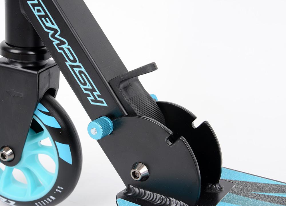 Tempish Nixin 125 AL II blå – let, foldbart børneløbehjul med 125 mm hjul, sænket deck og fodbremse. Justerbart styr: 77,5/82,5/87,5 cm.