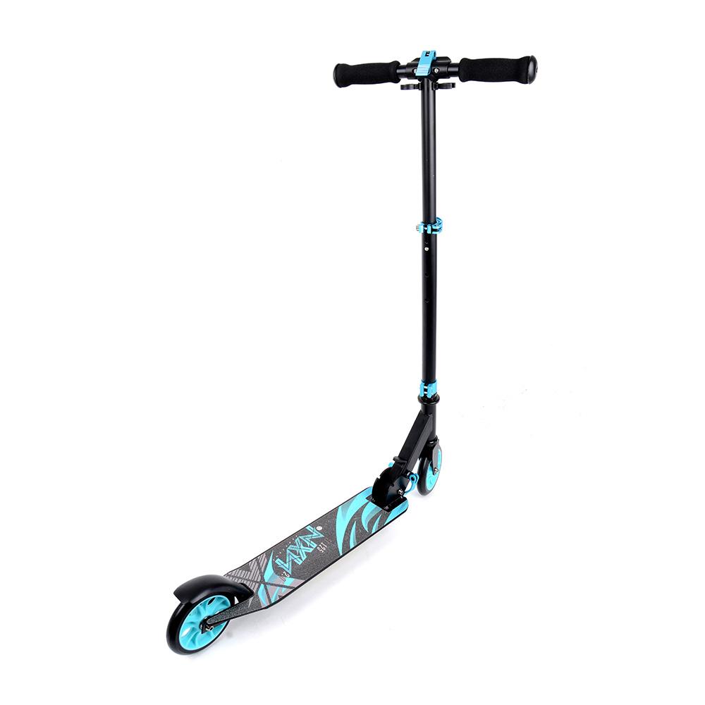 Tempish Nixin 125 AL II blå – let, foldbart børneløbehjul med 125 mm hjul, sænket deck og fodbremse. Justerbart styr: 77,5/82,5/87,5 cm.