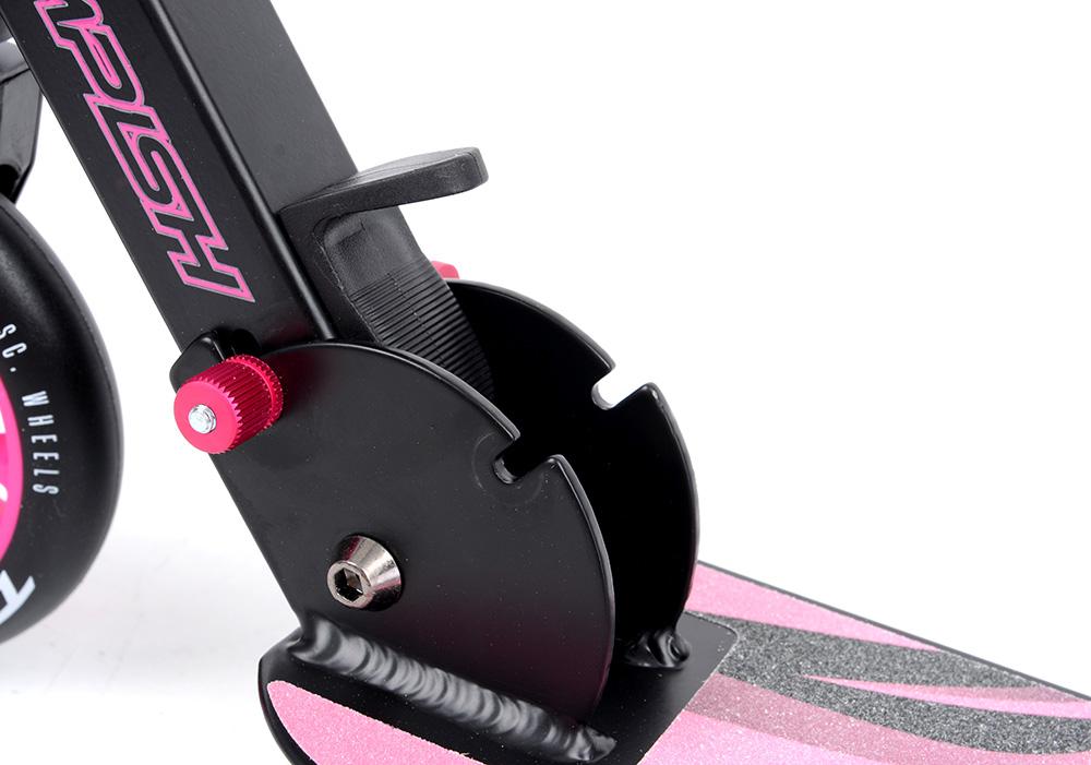 Tempish Nixin 125 AL II pink – let, foldbart børneløbehjul med 125 mm hjul, sænket deck og fodbremse. Justerbart styr: 77,5/82,5/87,5 cm.