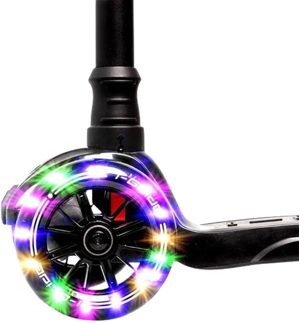 i-Glide 3-hjulet børneløbehjul – lean-to-steer, LED-hjul, justerbart styr og skridsikkert deck med bagskærmsbremse.