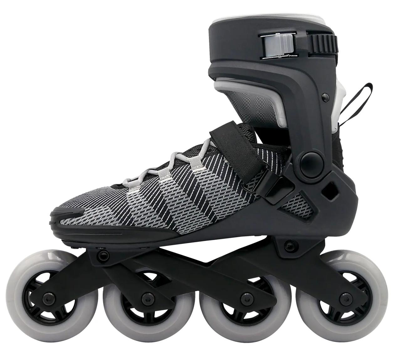 Roces R-EVO 90 inliners i sort med 90 mm hjul, aluminiumschassis og stabil fitness-pasform til motion og ture på asfalt.