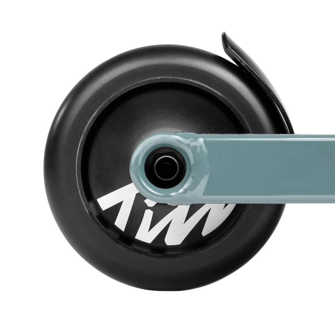 Tilt Contact Build trick løbehjul - Slate med bredt street deck, SCS compression og 110 mm hjul.