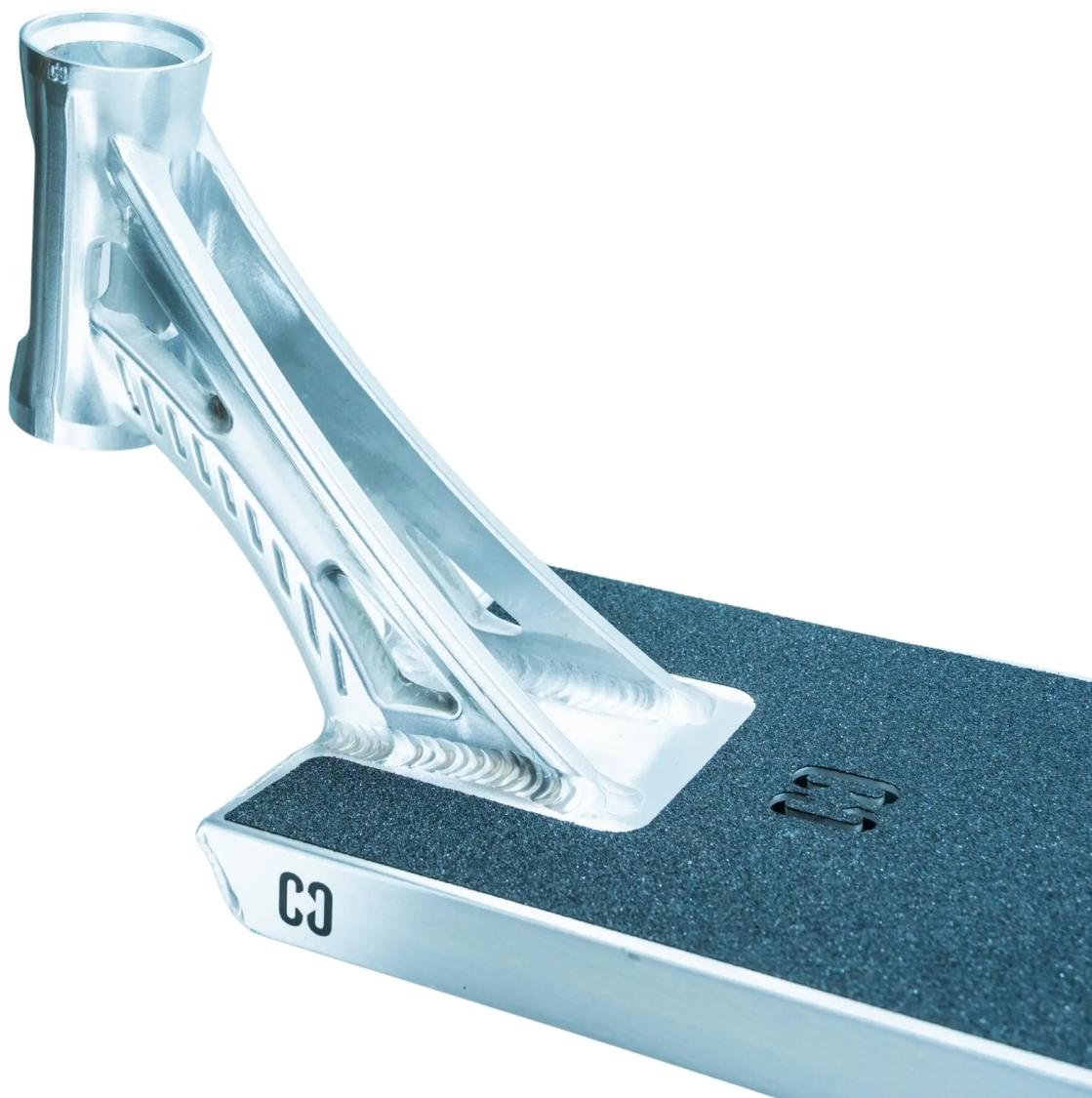 CORE ST3 trick løbehjul deck med bred boxed form og forged neck til street riding og grinds