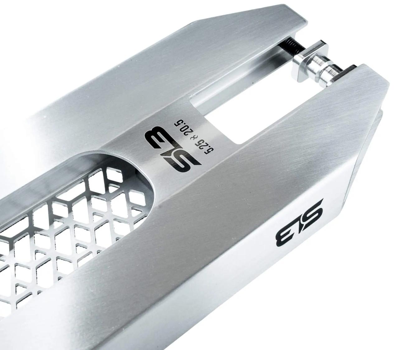 CORE SL3 Forged trick løbehjul deck med forged neck og bred 5.25
